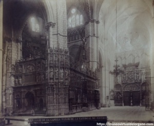 Exterior de la capilla mayor y órgano del Emperador de la Catedral de Toledo. Albumina.. Fotográfo Casiano Alguacil ,c.a.1885